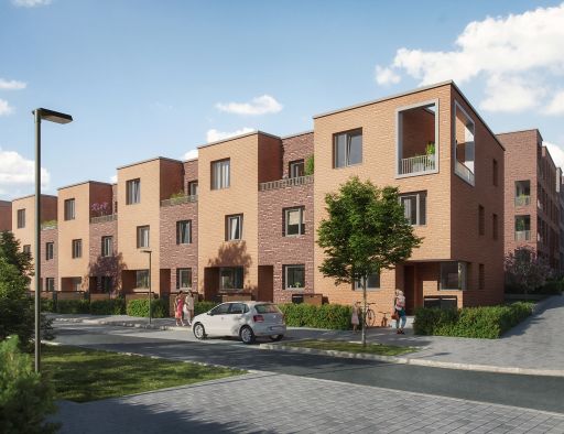 Moderne Reihenhäuser aus rotem Backstein, 3–4 Stockwerke, mit Balkonen, Bäumen, gepflasterter Straße und einem weißen Auto.