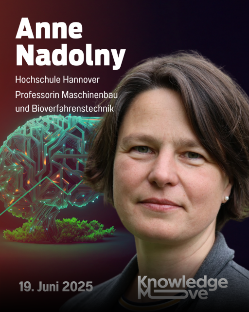 Porträt von Anne Nadolny, Professorin an der Hochschule Hannover, vor einem KI-Gehirn-Motiv. Event: 19. Juni 2025.
