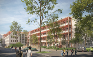 Modernes mehrstöckiges Gebäude mit roter Fassade, Balkonen, Bäumen und Fußgängern auf einem Platz bei Tag.