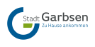 Logo der Stadt Garbsen: blauer Halbkreis, grünes Rechteck, Text „Stadt Garbsen – Zu Hause ankommen".