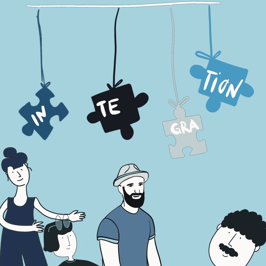 Vier Puzzleteile hängen an Fäden und ergeben "INTEGRATION". Darunter stehen drei Personen unterschiedlichen Aussehens.